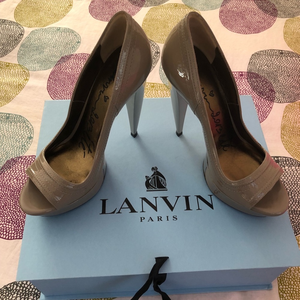 LANVIN Grey Patent leather pumps with metal heel
